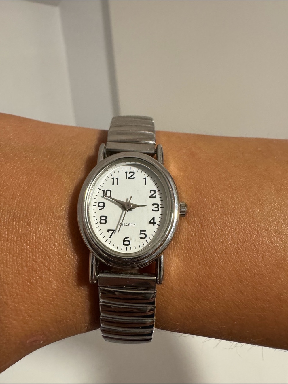 watch - Picture 2 of 4